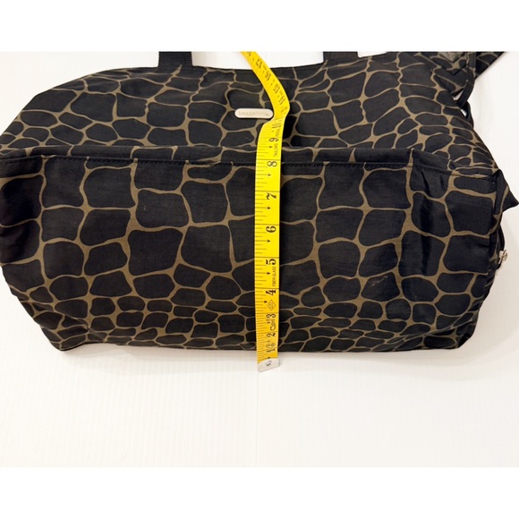 Baggallini Giraffe Print Large Tote Bag w Wallet - Picture 10 of 10